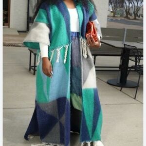 Cozy Multicolor Geometric Blanket Cardigan